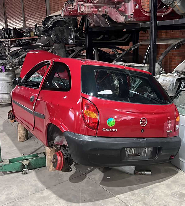 Sucata Chevrolet Celta ano 2003